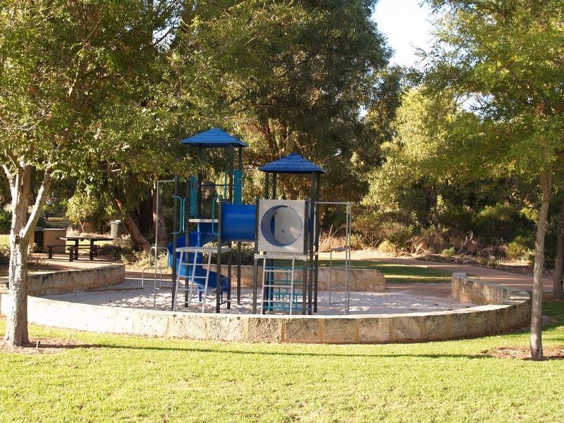 16 Britawast Road, Madora Bay WA 6210