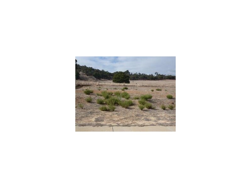 8 Sandalwood Place, Boddington WA 6390