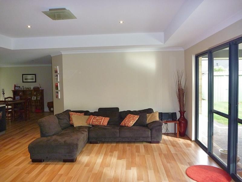 3 WOODSTOCK TURN, Ravenswood WA 6208