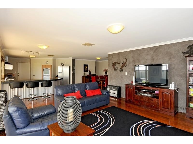 57 Country Road, Pinjarra WA 6208