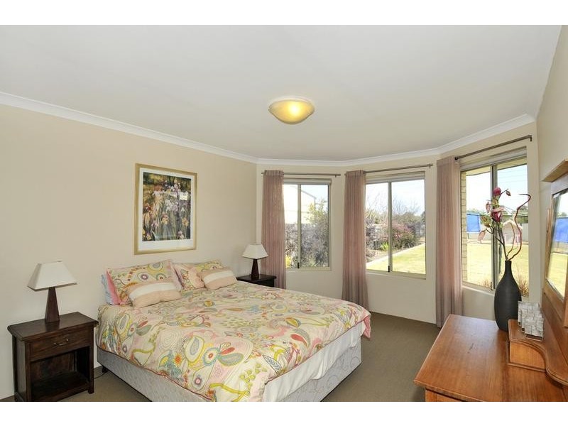 57 Country Road, Pinjarra WA 6208