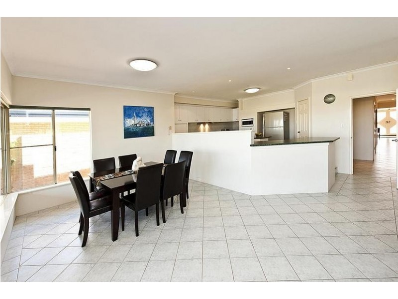 7 Kiap Road, South Yunderup WA 6208