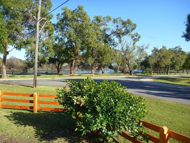 20 Riverside Drive, Furnissdale WA 6209