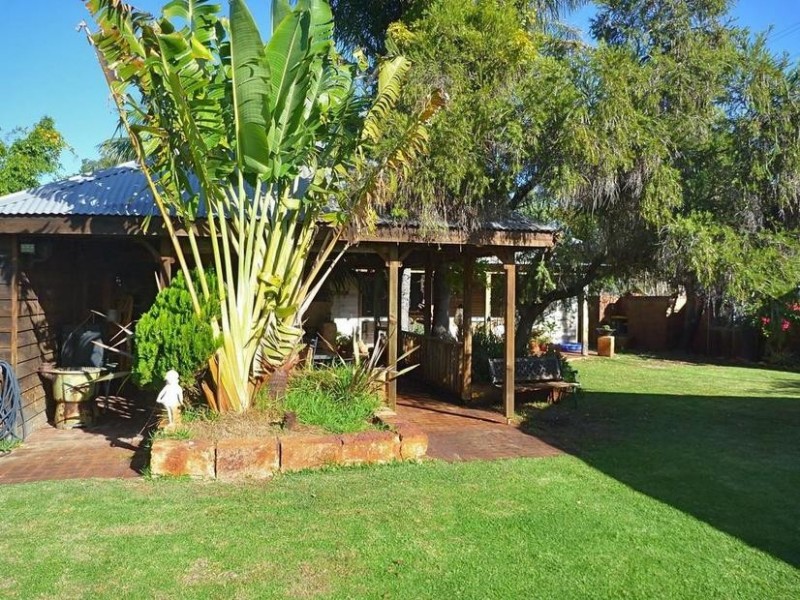 20 Riverside Drive, Furnissdale WA 6209