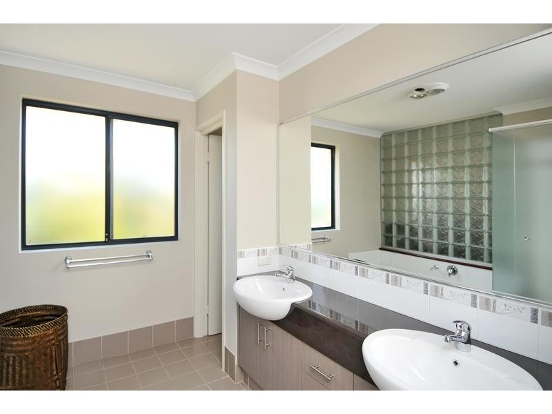 12 Goldseeker Loop, Ravenswood WA 6208