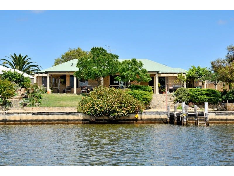 14 ROBERTSON GROVE, South Yunderup WA 6208