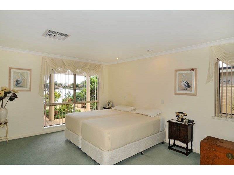 14 ROBERTSON GROVE, South Yunderup WA 6208