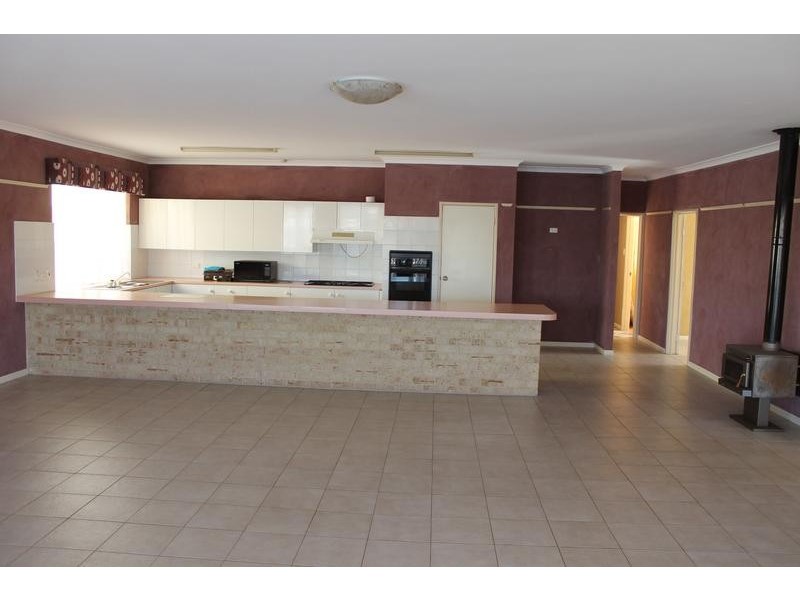81 ALLAMBI WAY, South Yunderup WA 6208