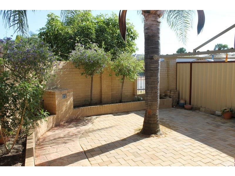 81 ALLAMBI WAY, South Yunderup WA 6208
