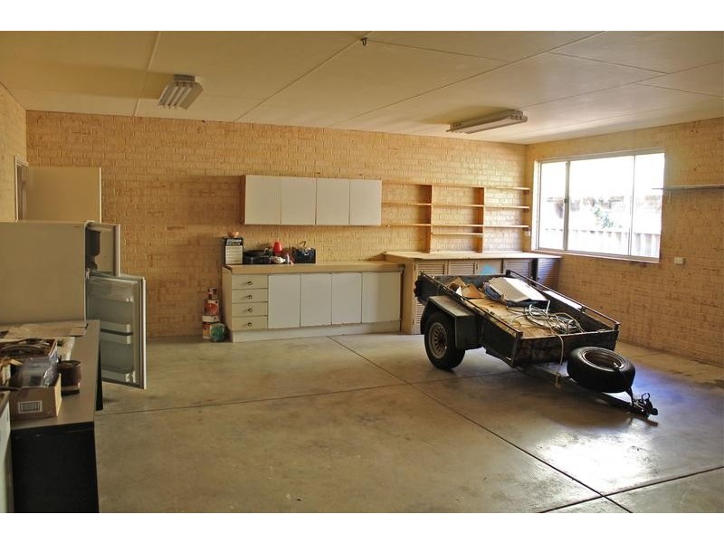 81 ALLAMBI WAY, South Yunderup WA 6208