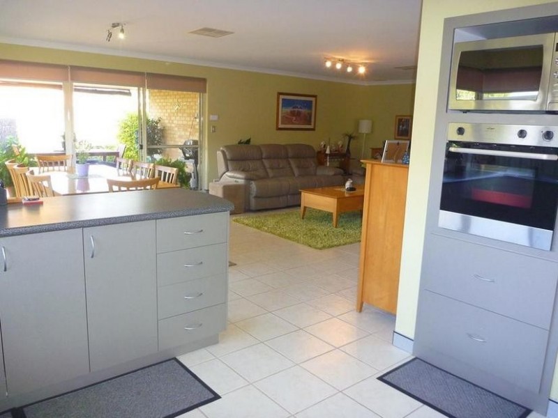 18 Taylor Court, Pinjarra WA 6208