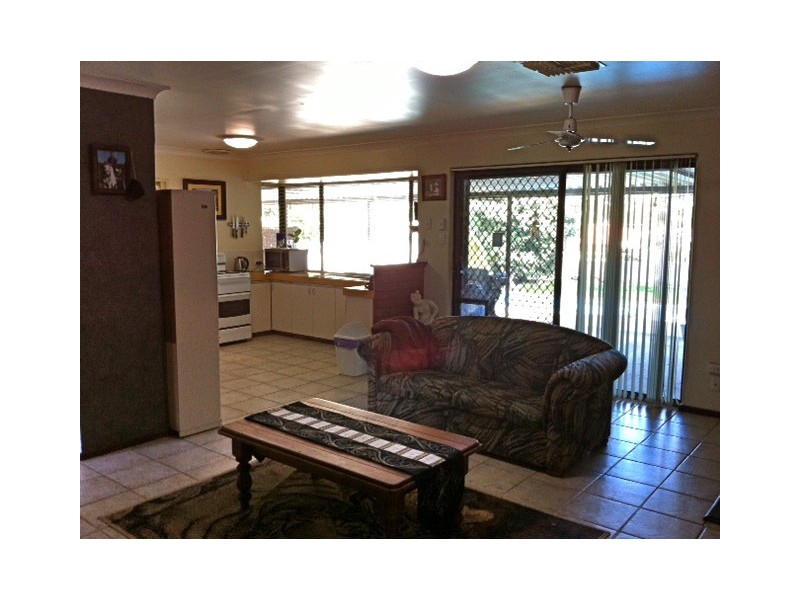 7 Armstrong Court, Waroona WA 6215