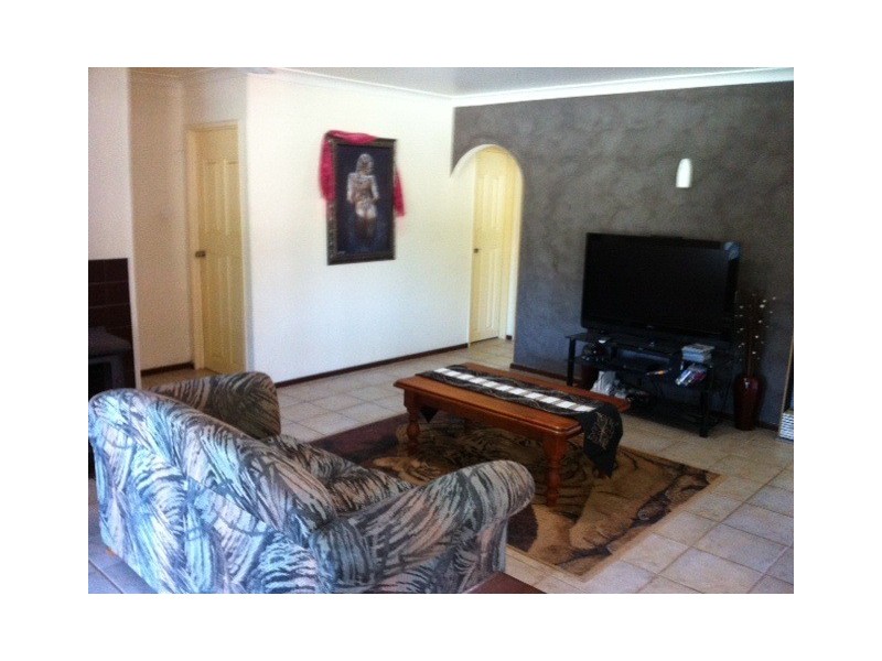 7 Armstrong Court, Waroona WA 6215