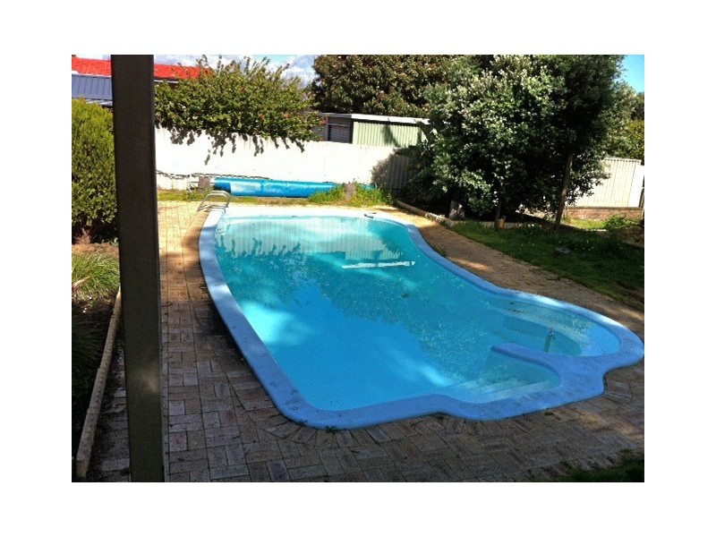 7 Armstrong Court, Waroona WA 6215