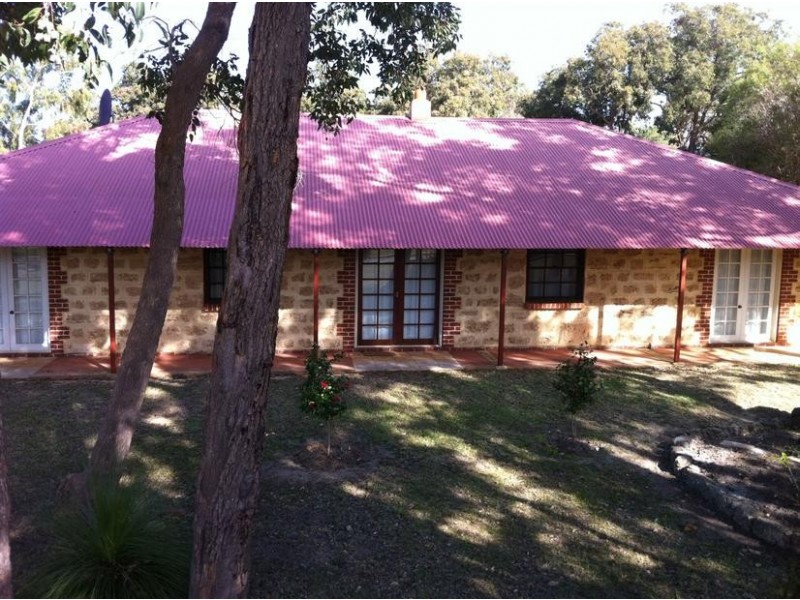 23 McLarty Street, Waroona WA 6215