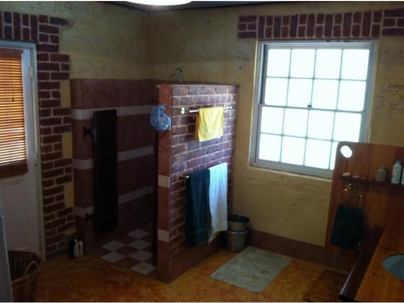 23 McLarty Street, Waroona WA 6215