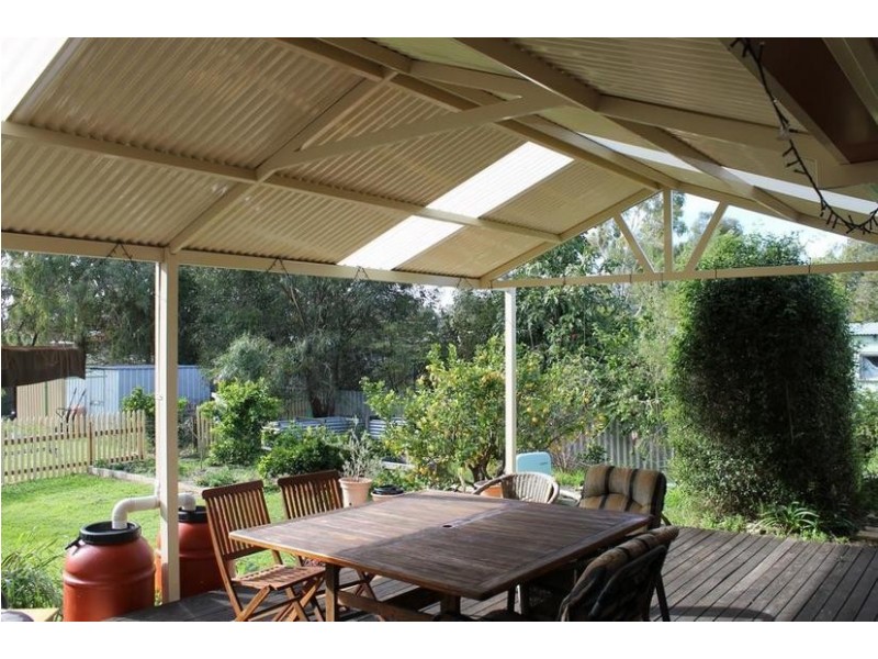 10 Jubilee Drive, Pinjarra WA 6208
