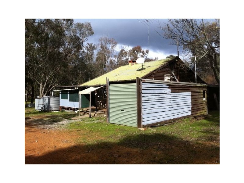965 Batt Way, Dwellingup WA 6213