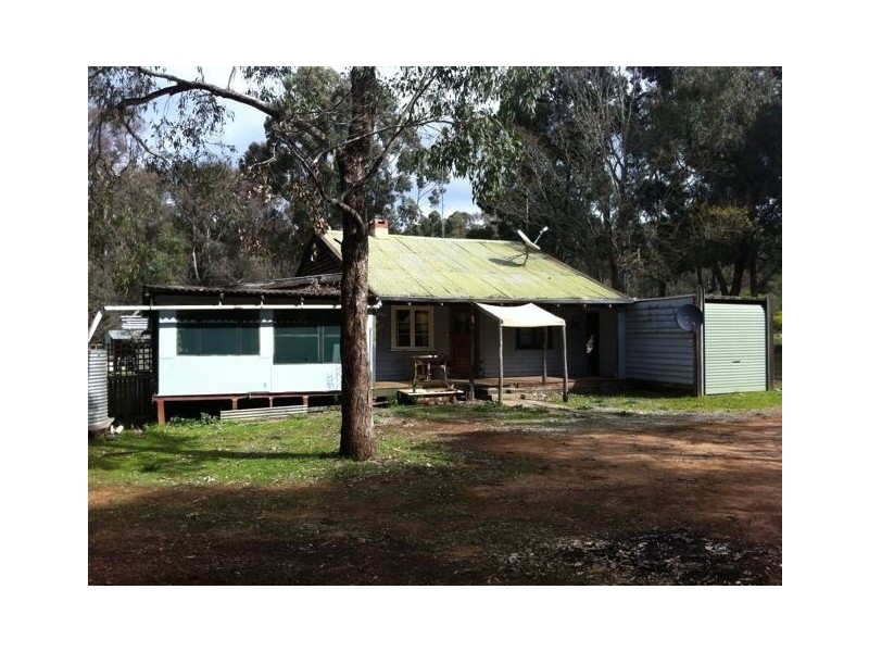 965 Batt Way, Dwellingup WA 6213