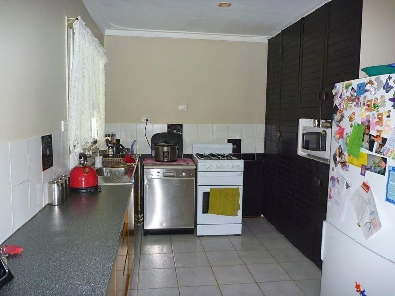 2 CARCOOLA AVENUE, Pinjarra WA 6208