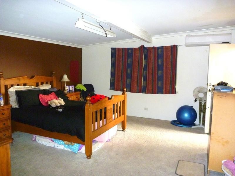 2 CARCOOLA AVENUE, Pinjarra WA 6208