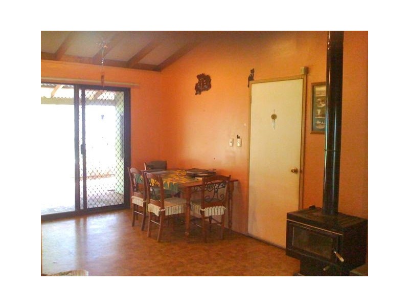 5 Forestview Road, Dwellingup WA 6213