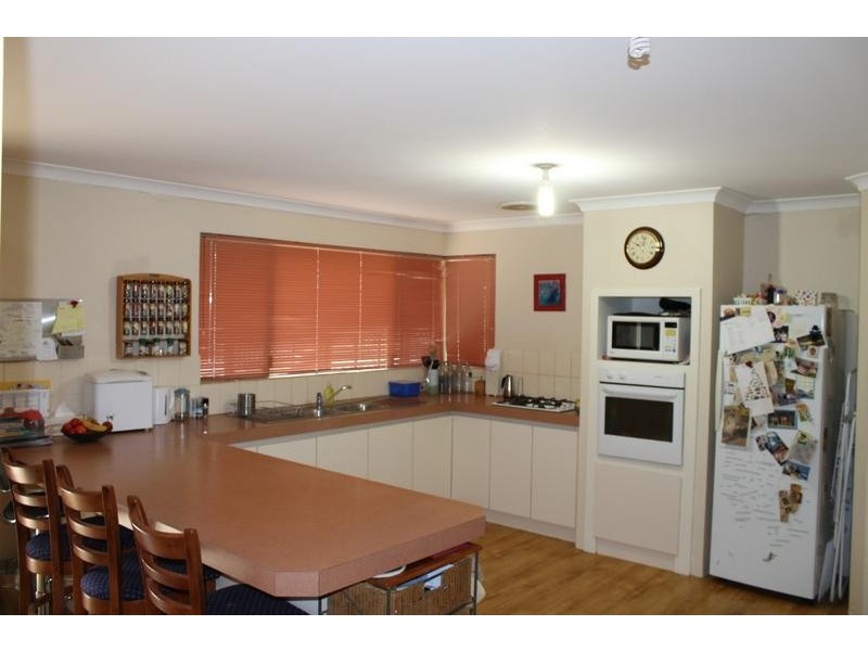 10 JUBILEE DRIVE, Pinjarra WA 6208