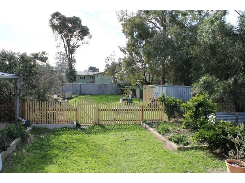 10 JUBILEE DRIVE, Pinjarra WA 6208