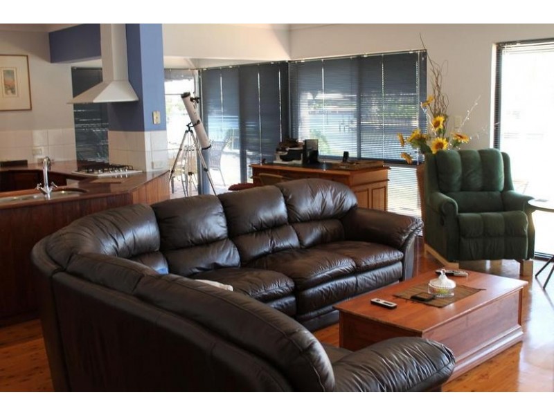 11 PARK WAY, South Yunderup WA 6208