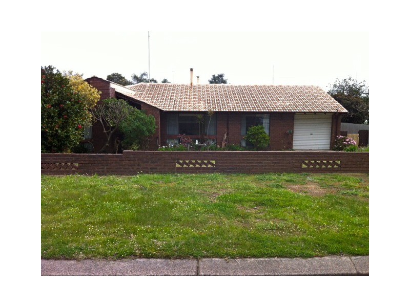 95 Hill Street, Waroona WA 6215