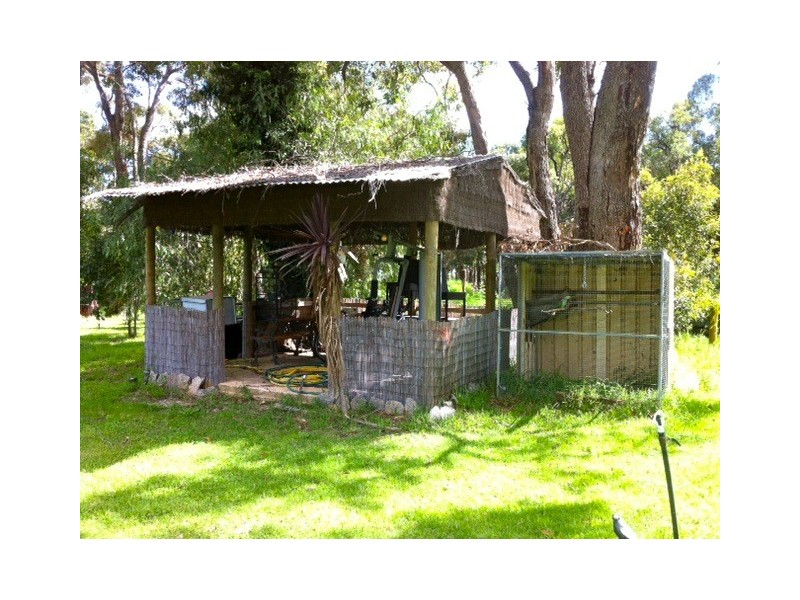 130 Clifton Road, Yarloop WA 6218