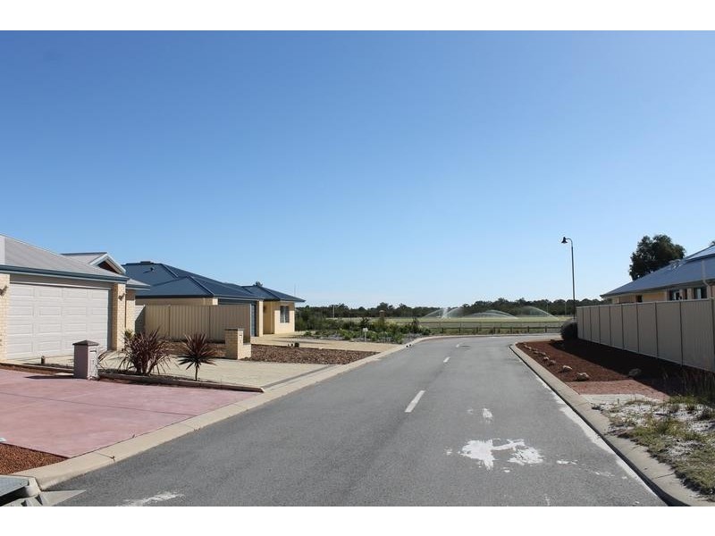 8 Farmers Loop, Pinjarra WA 6208