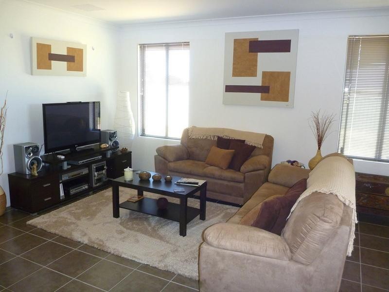 33 WISTERIA CRESCENT, Pinjarra WA 6208