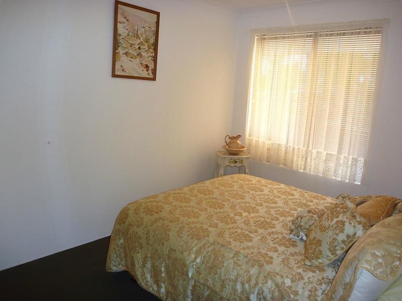 33 WISTERIA CRESCENT, Pinjarra WA 6208