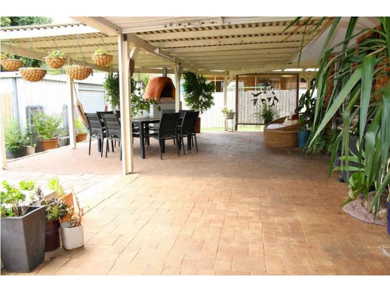 6 Hawksley Drive, Waroona WA 6215