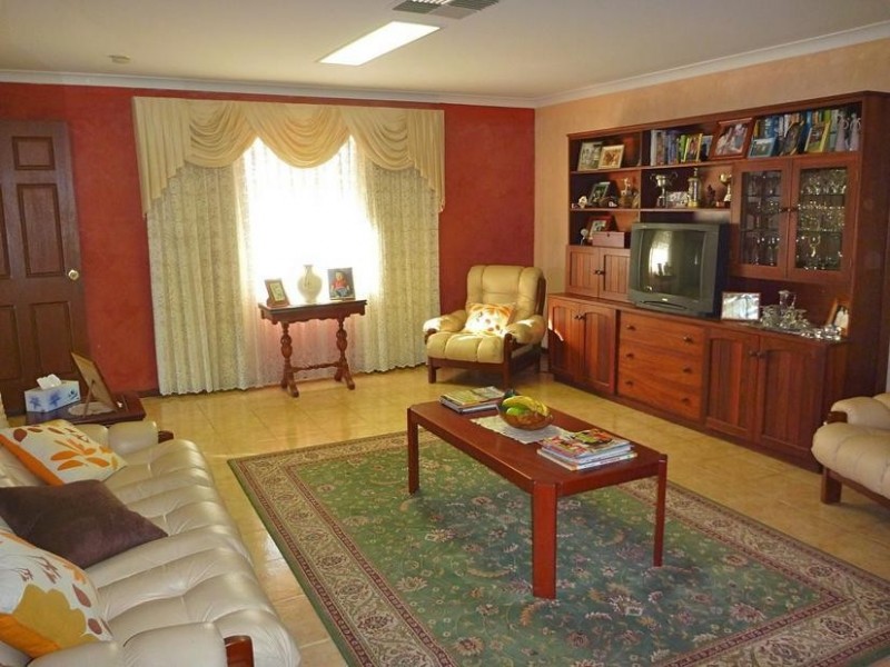 6 Peter Street, Pinjarra WA 6208