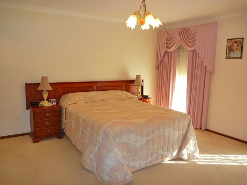 6 Peter Street, Pinjarra WA 6208