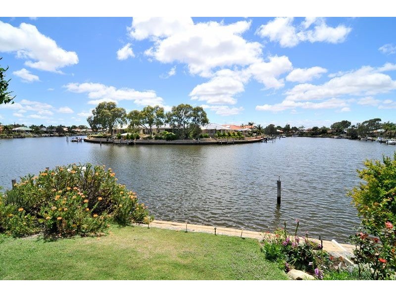 14 Robertson Grove, South Yunderup WA 6208