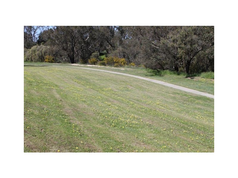 8 KIRKHAM STREET, Pinjarra WA 6208