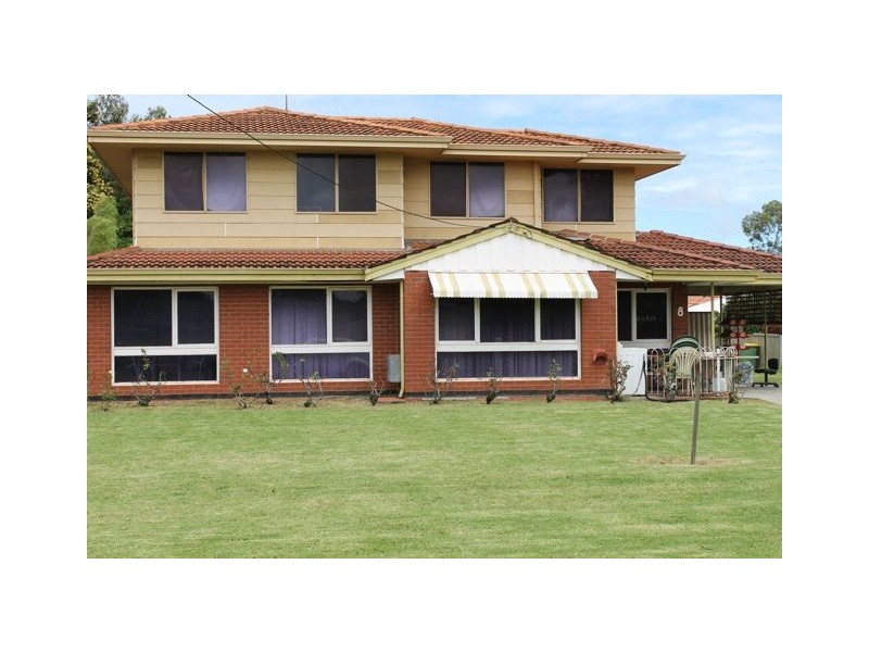 8 KIRKHAM STREET, Pinjarra WA 6208
