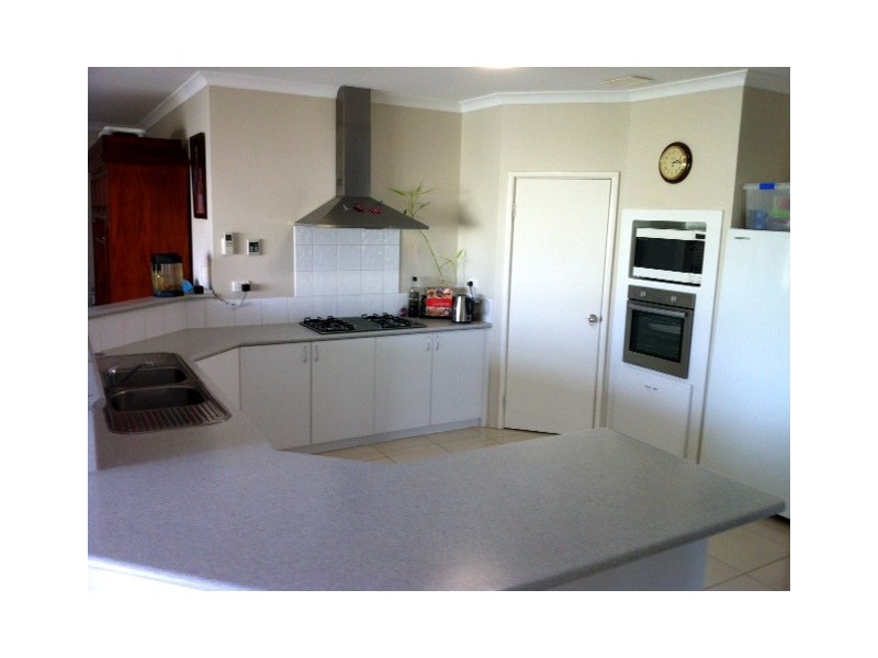 15 Elliot Street, Waroona WA 6215