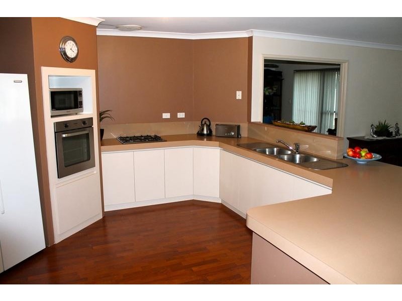 34 Country Road, Pinjarra WA 6208