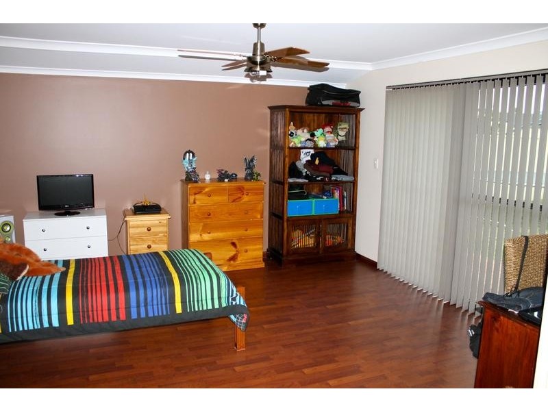 34 Country Road, Pinjarra WA 6208