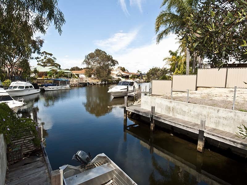 2 Willow Gardens, South Yunderup WA 6208
