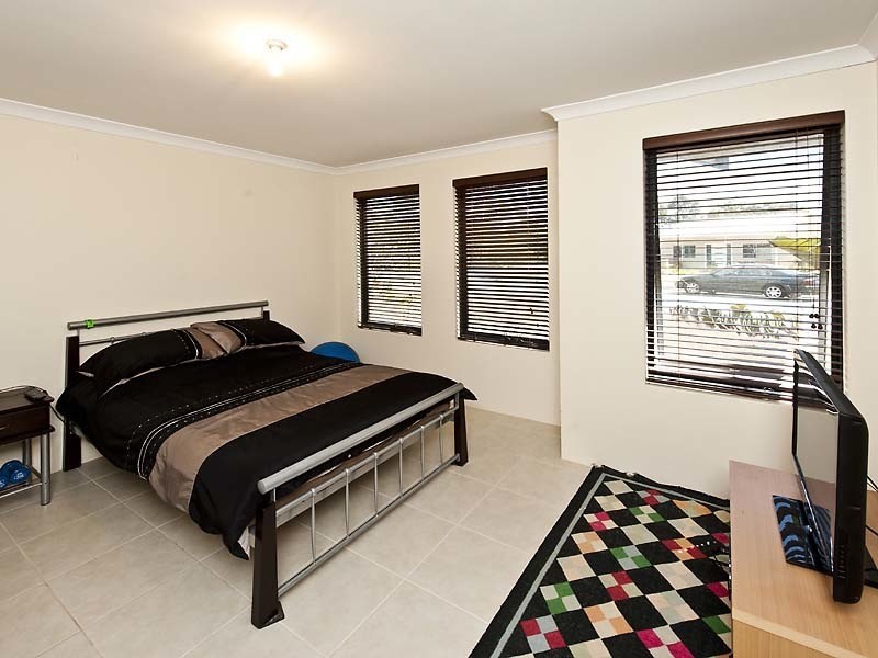 2 Willow Gardens, South Yunderup WA 6208