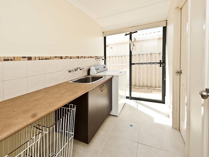 2 Willow Gardens, South Yunderup WA 6208