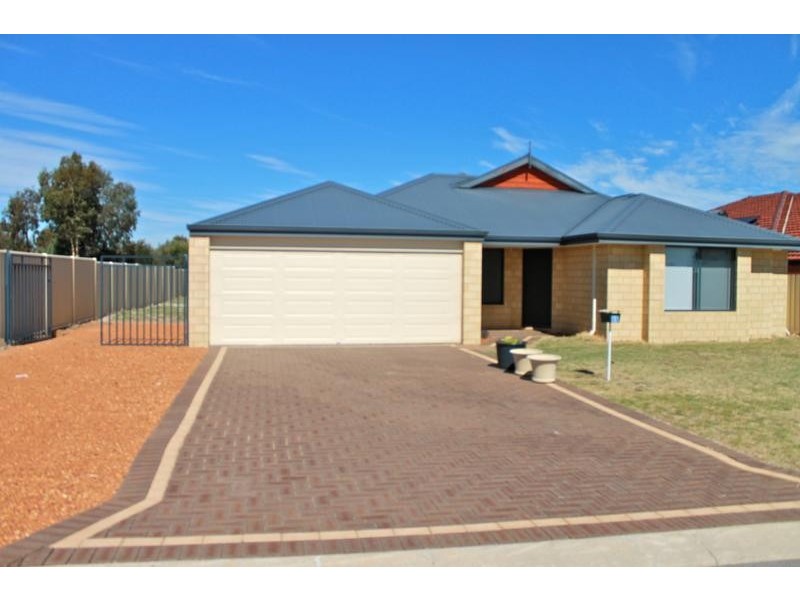 66 Midsummer Circle, Pinjarra WA 6208