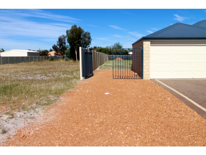 66 Midsummer Circle, Pinjarra WA 6208