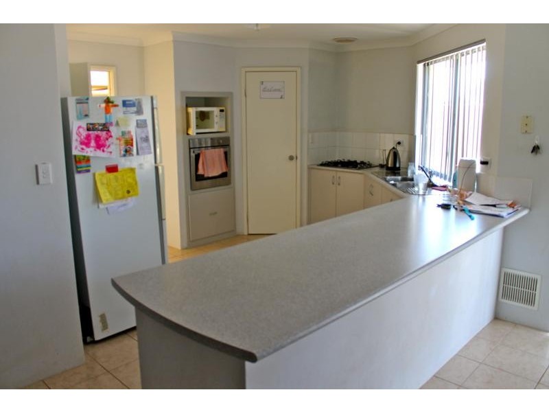 66 Midsummer Circle, Pinjarra WA 6208