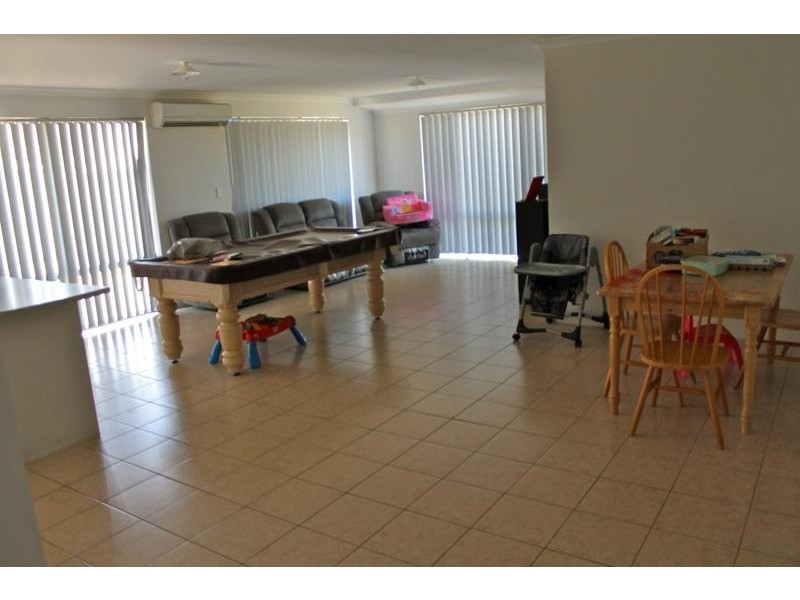 66 Midsummer Circle, Pinjarra WA 6208